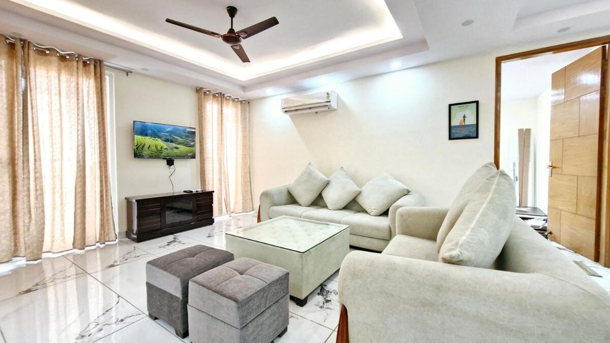Apartment Homlee-classic 4bhk Flat Del-lift-parking New Delhi
